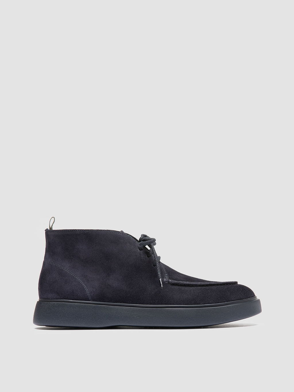 FRAME 002 - Blaue Chukka-Stiefel aus Wildleder