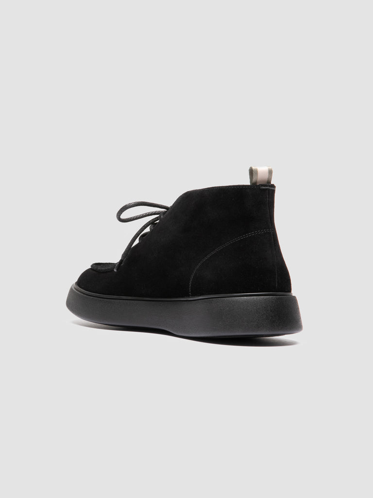 FRAME 002 - Brown Suede Chukka Boots