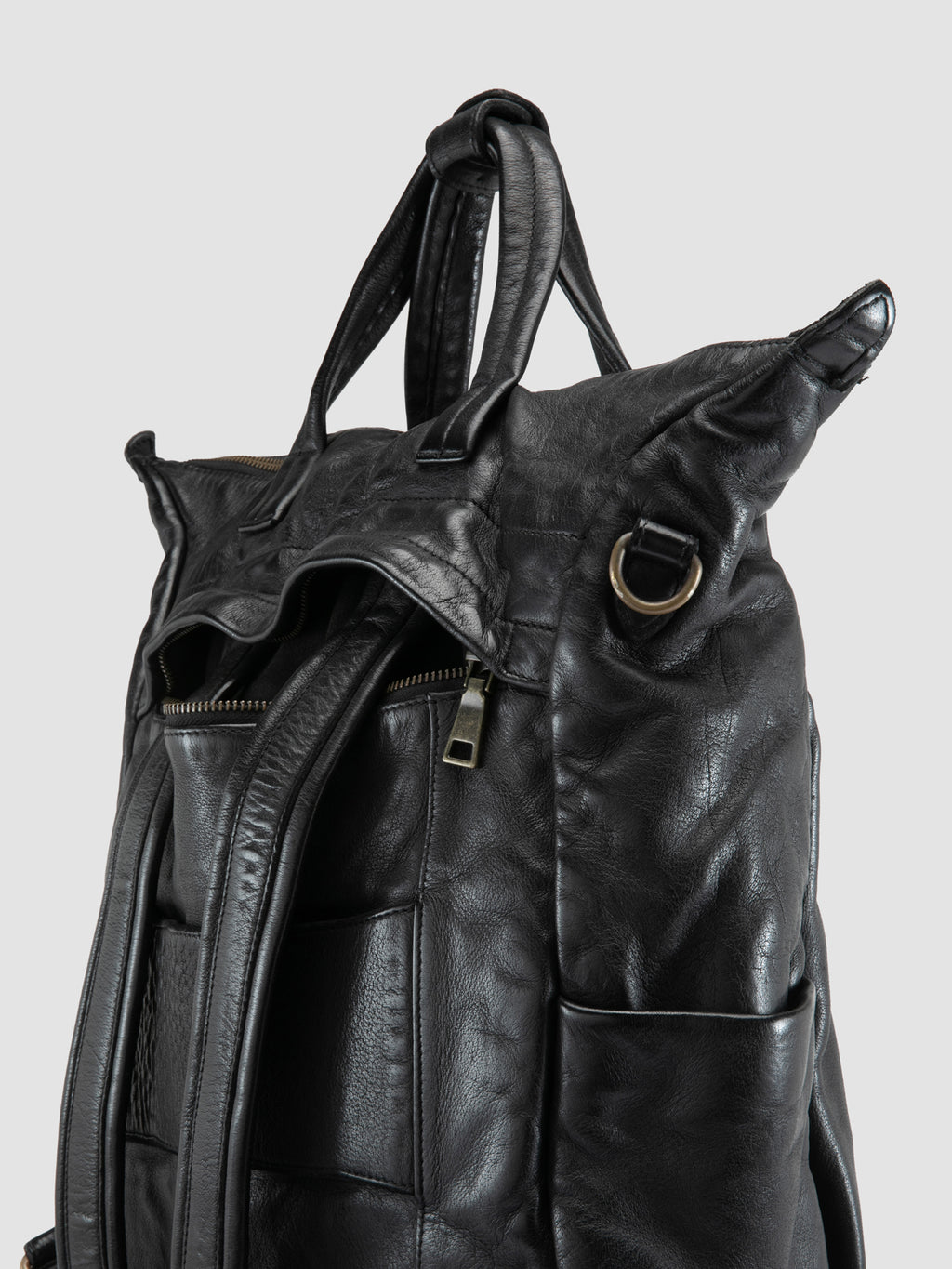 HELMET 055 - Schwarzer Lederrucksack