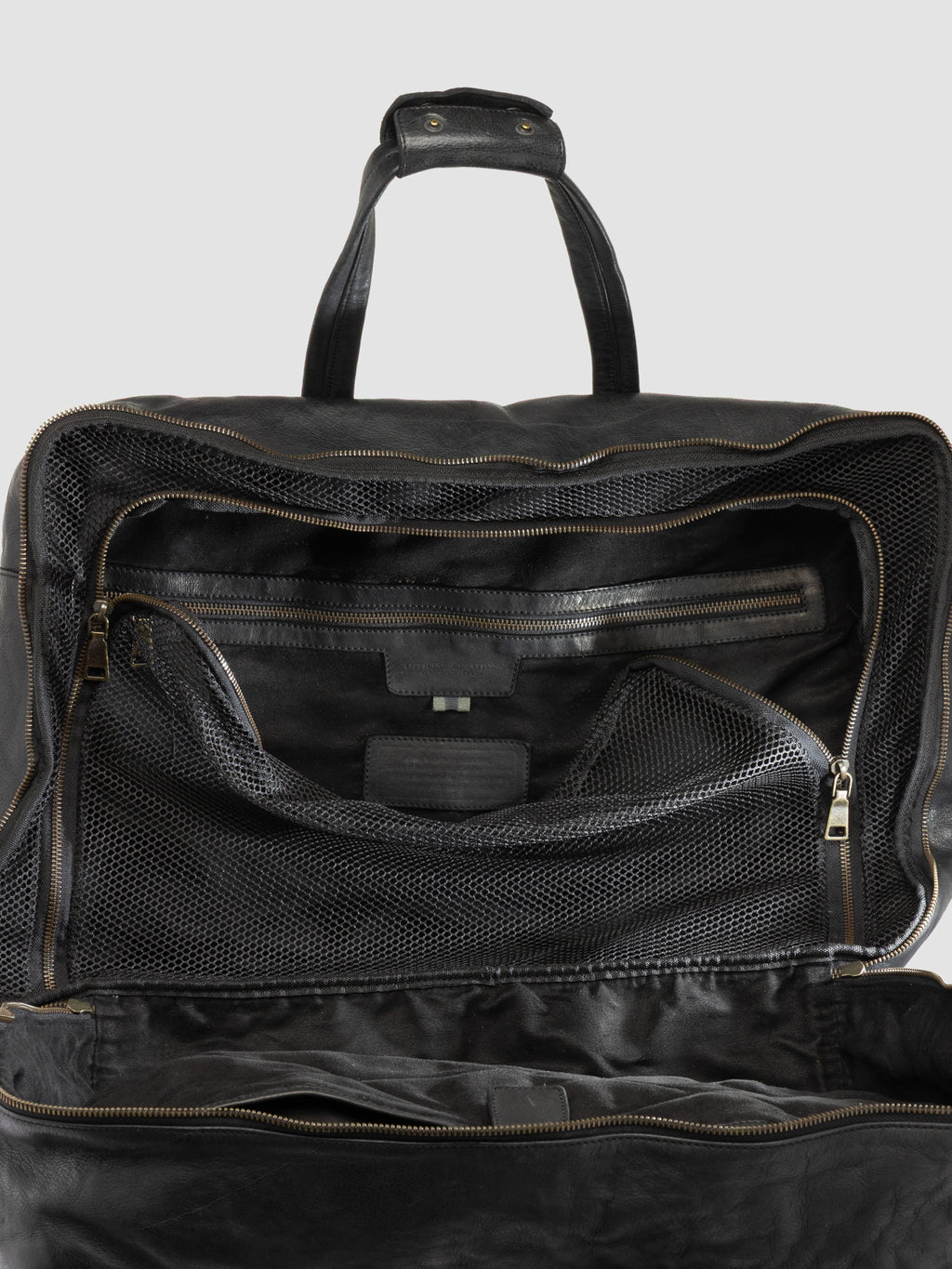 HELMET 056 - Black Leather Travel Bag