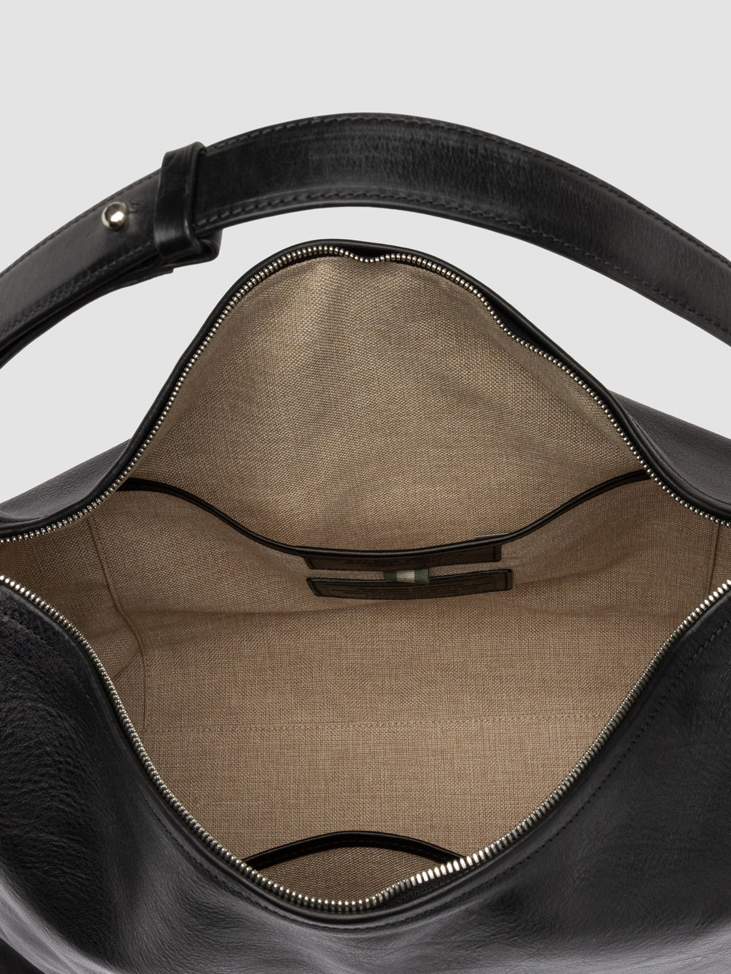 MADERNA 002 - Black Leather Shoulder Bag - image OCBMAD002ETRU21000TU0 - 7