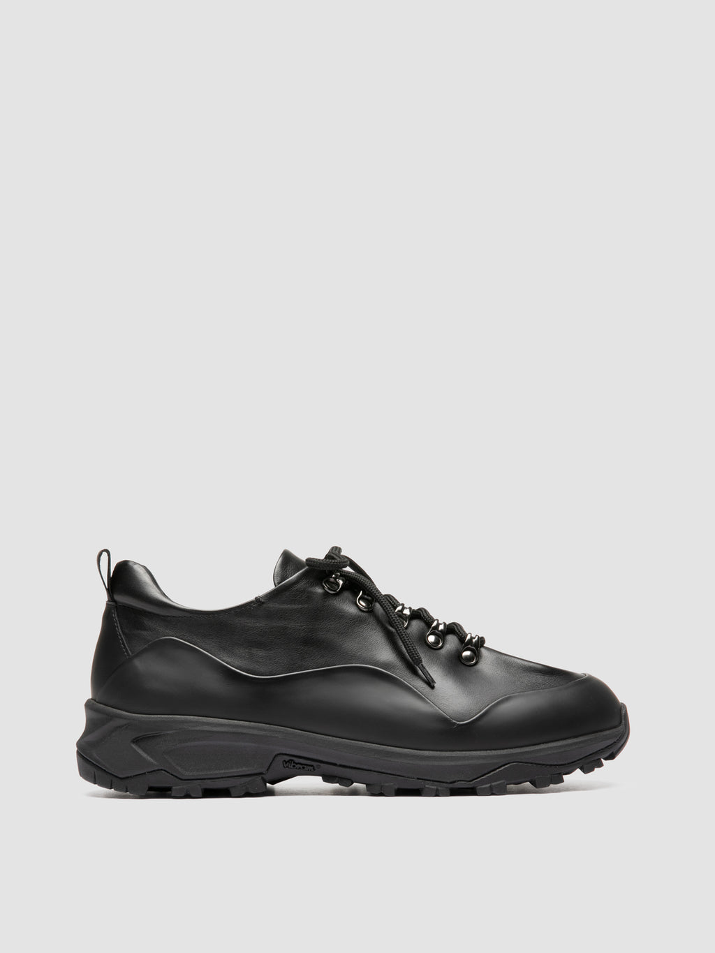 ITINERE 001 - Black Leather Low Top Sneakers