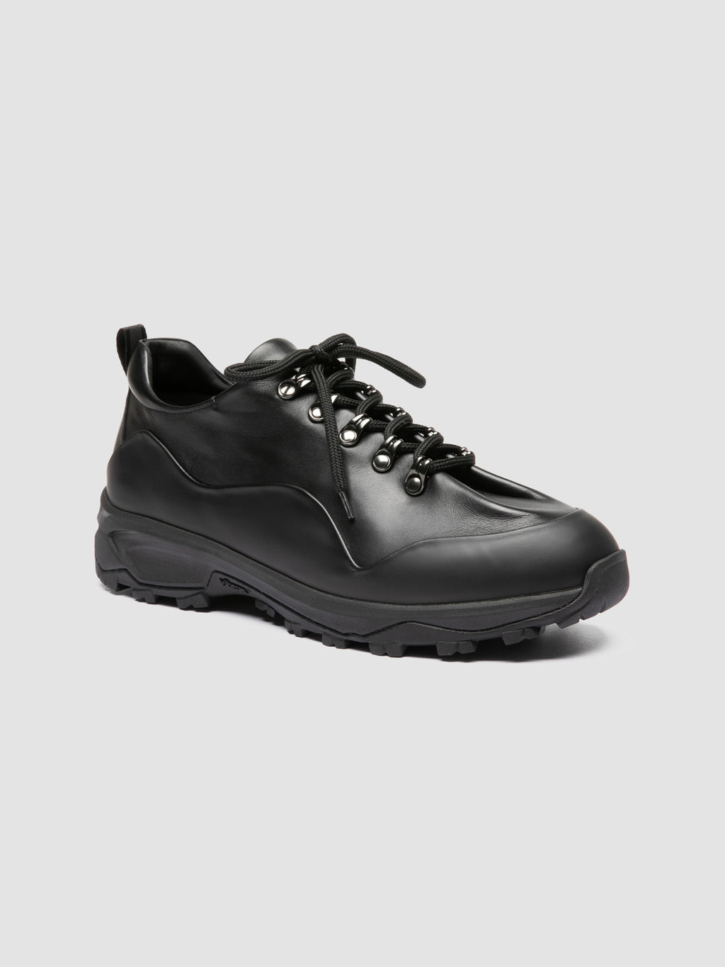 ITINERE 001 - Black Leather Low Top Sneakers