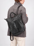 HELMET 055 - Schwarzer Lederrucksack